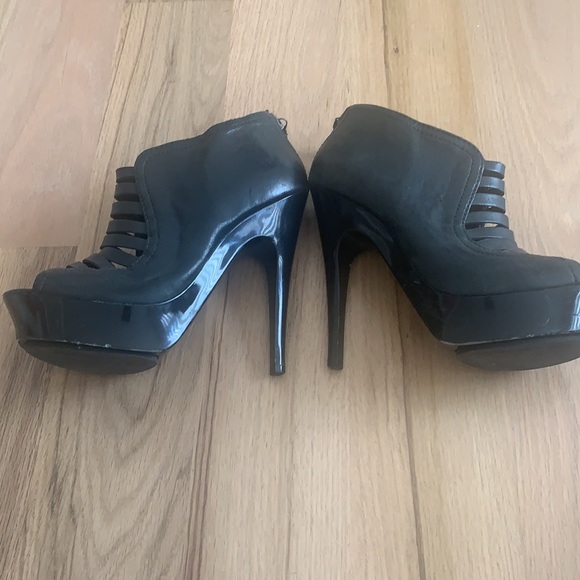 BCBGMAXAZRIA Black Platform Booties - Picture 5 of 7
